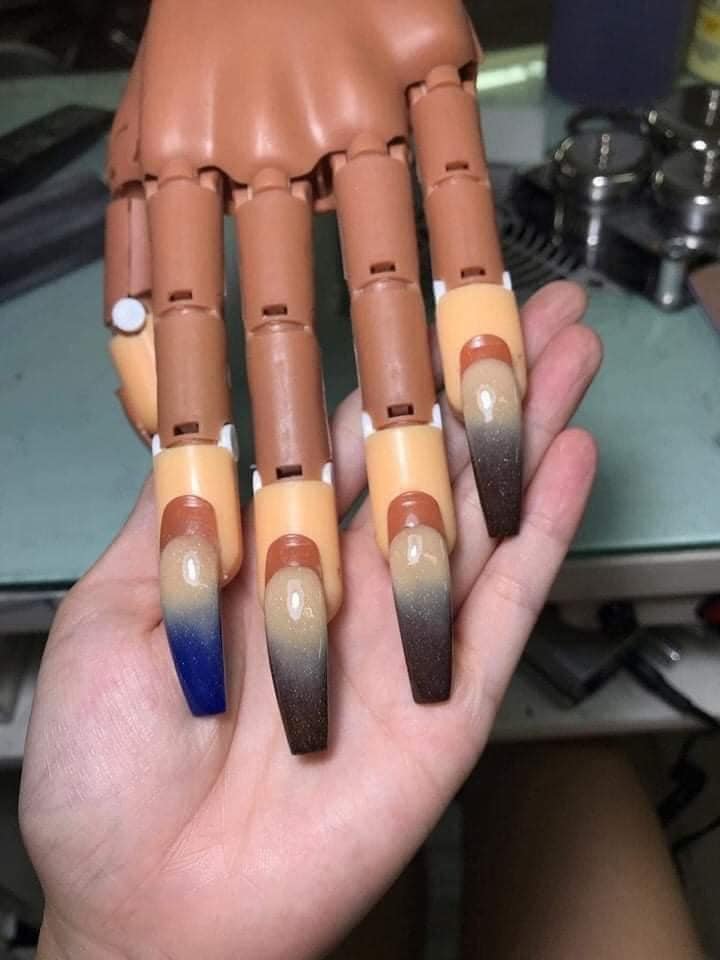 Bàn Tay Giả Học Nails - Có Khớp
