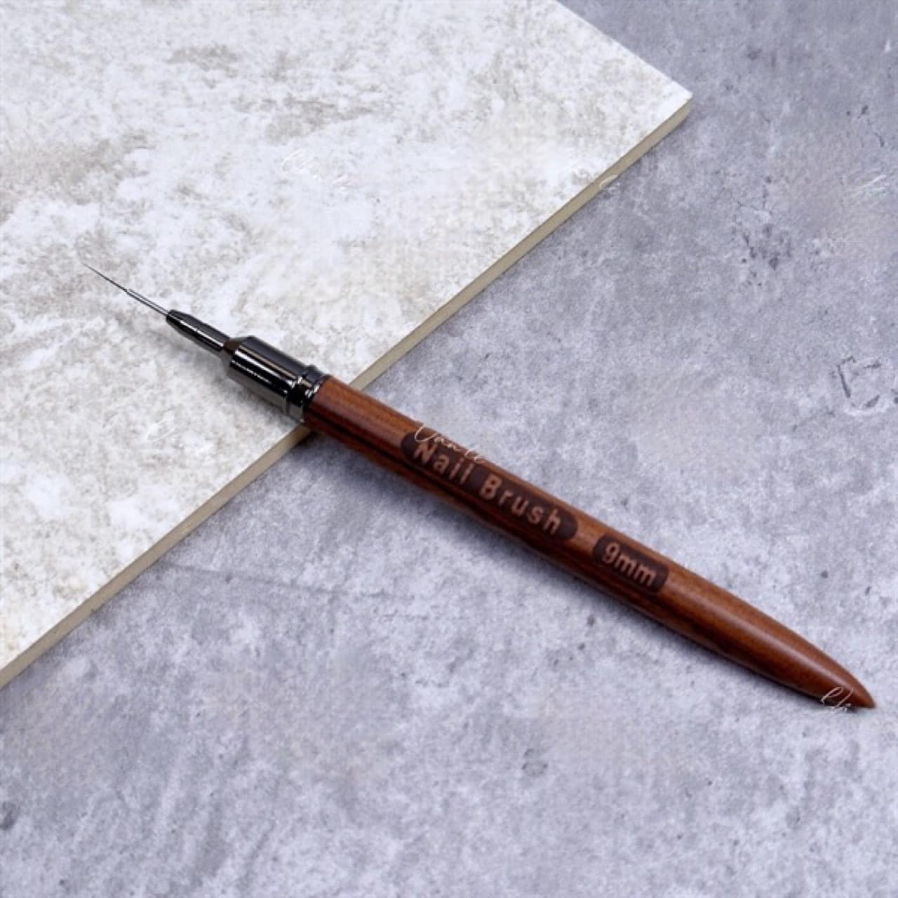 Cọ Nét Cán Gỗ Nail Brush - 9 mm