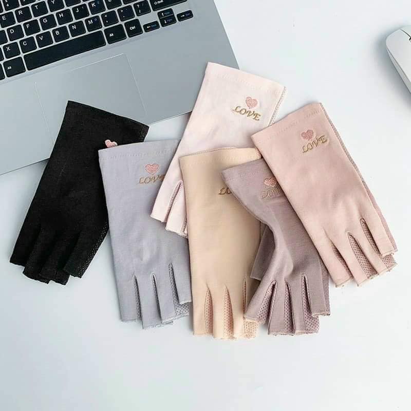 Gang tay chống tia UV