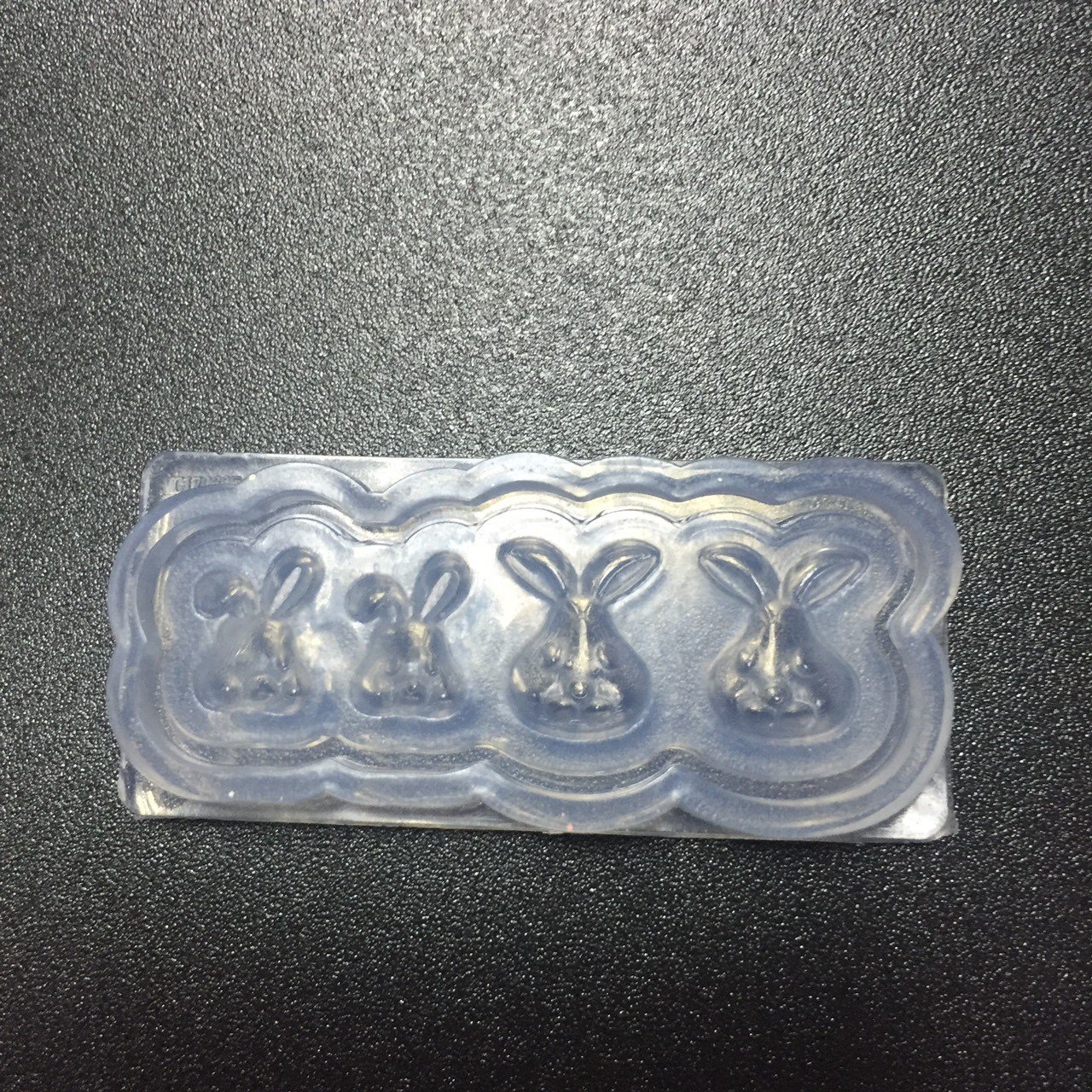 Khuôn in silicon bé