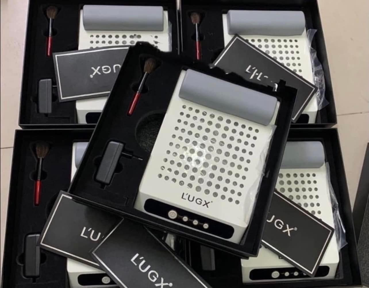 Máy hút bụi tích điện Lugx