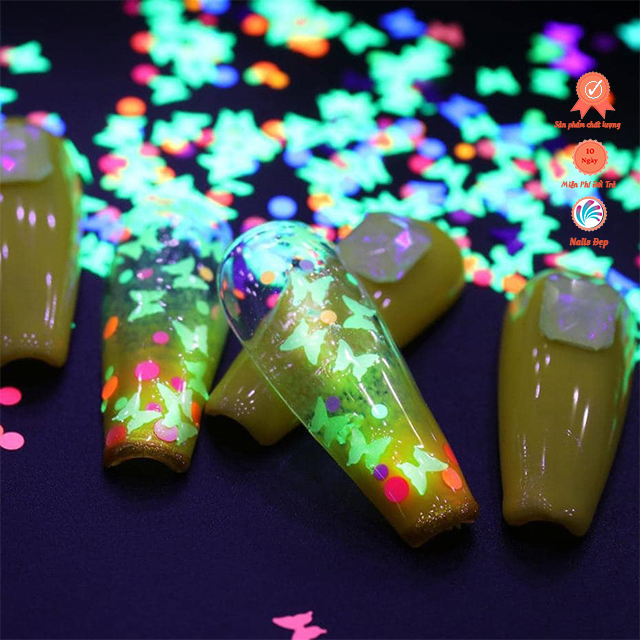 Bướm Neon
