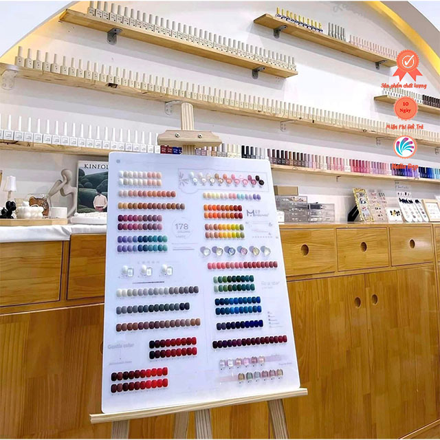 Set sơn Minayin 178 màu + bảng màu kèm khung gỗ