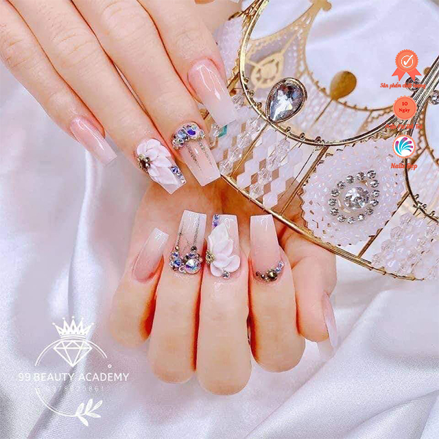 Vương Miện Chụp Ảnh