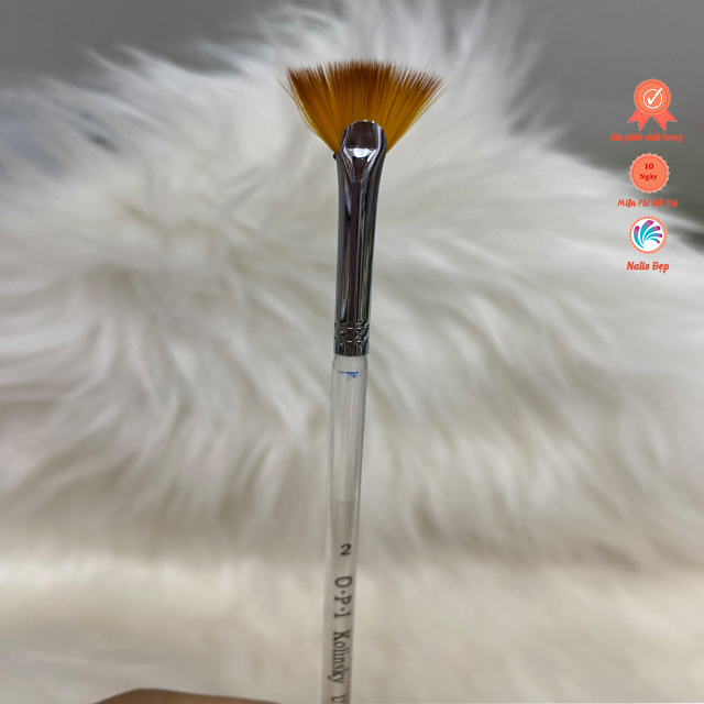 Cọ xòe đuôi cá