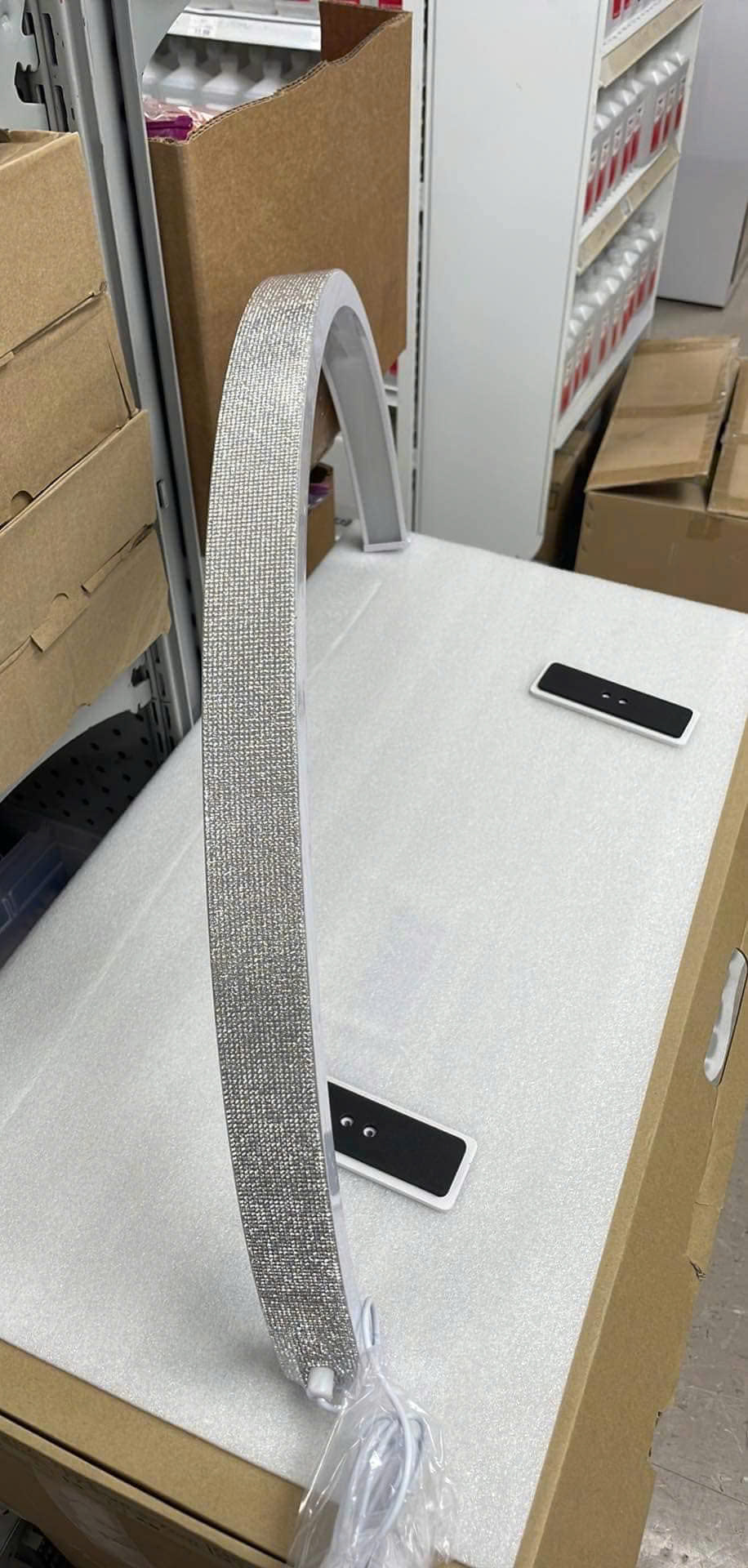 Đèn led bán nguyệt đính đá  Trắng