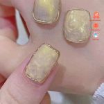 Nhũ ánh ngọc trai vân đá vàng